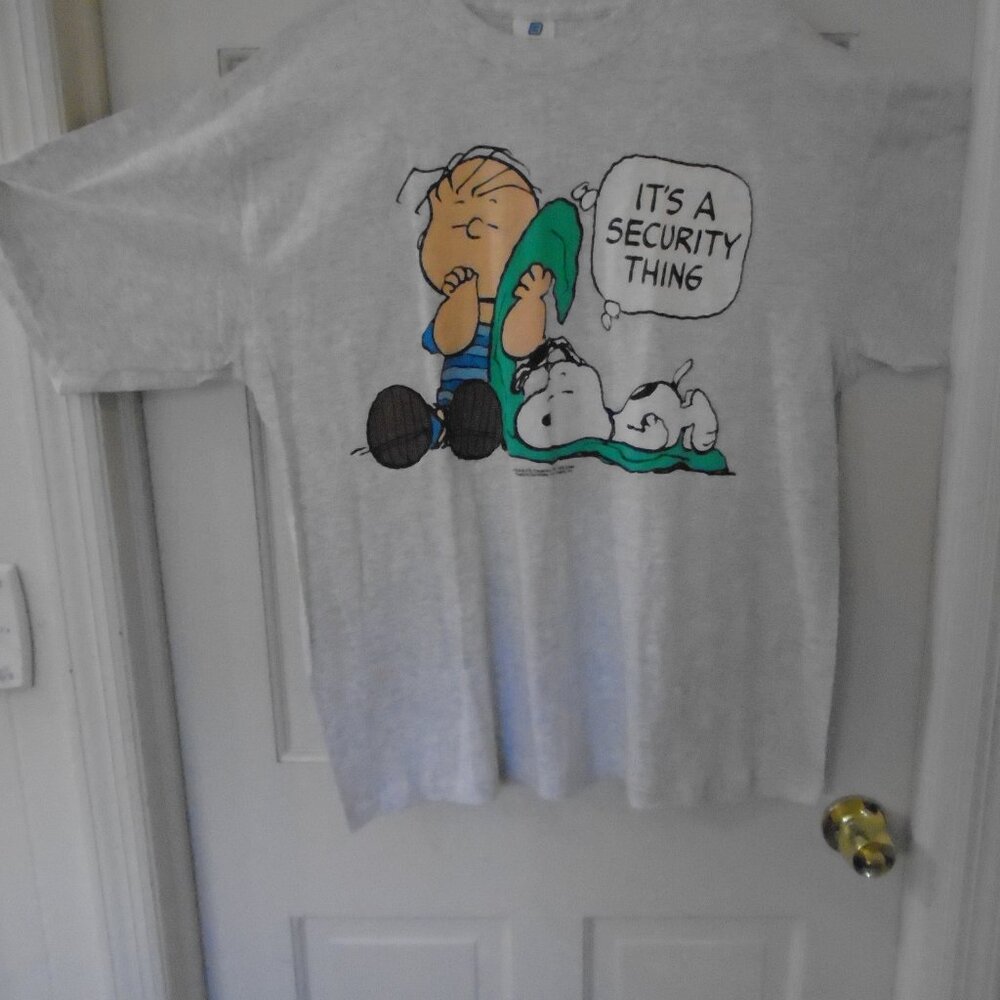 Peanuts Charlie Brown & Snoopy Tee Shirt Size XL NWOT